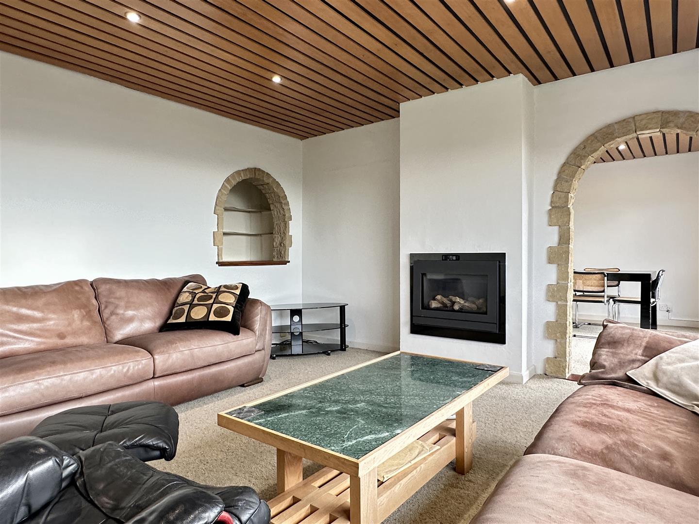 White Leaf, Higger Lane, Hathersage, Hope Valley, S32 1AW