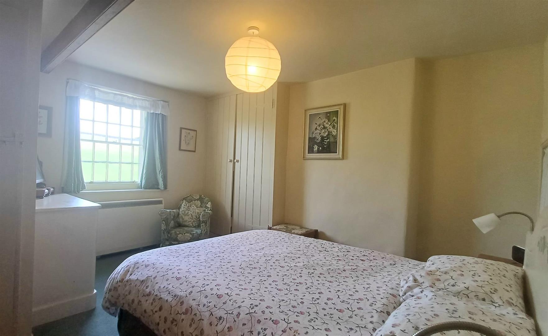 3 New Houses, Bottomhill Road, Cressbrook, Buxton, SK17 8ST