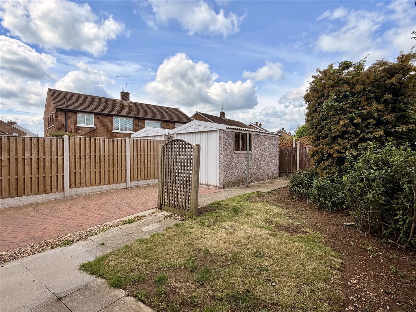 25, Vine Road, Tickhill, DN11 9EL
