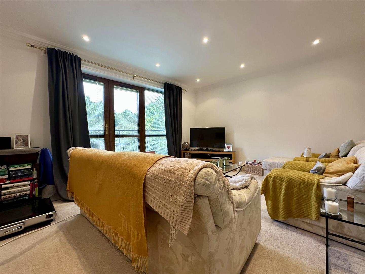 Flat 9, 249, Millhouses Lane, Sheffield, S11 9JS