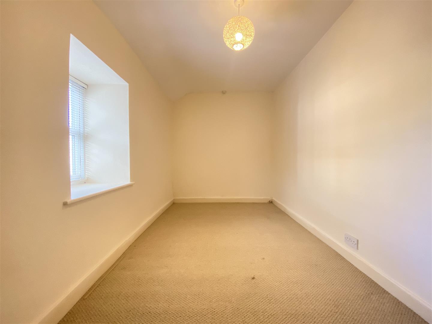 1 Rambler Cottage, Edale Road, Hope, S33 6ZF