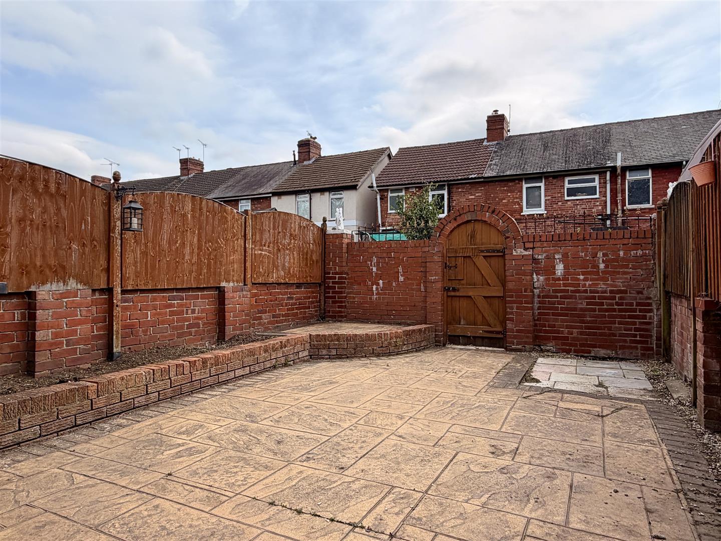 9, Beech Grove, Bentley, DN5 0DG