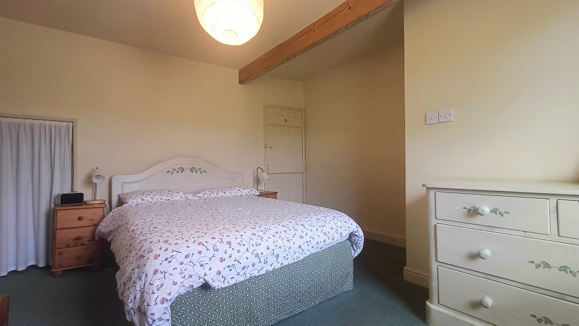 3 New Houses, Bottomhill Road, Cressbrook, Buxton, SK17 8ST