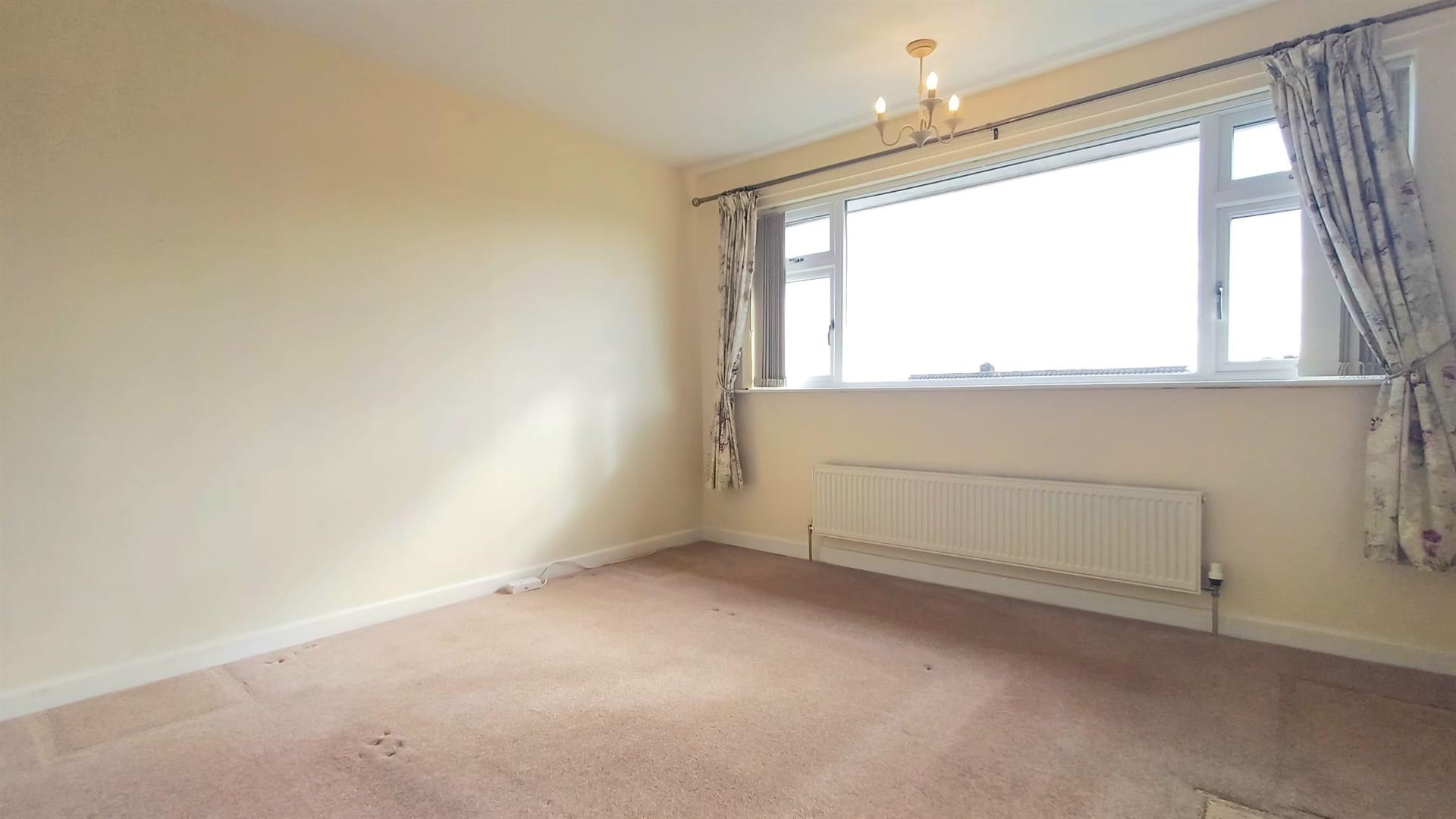 16, Lancaster Crescent, Tickhill, Doncaster, DN11 9PX