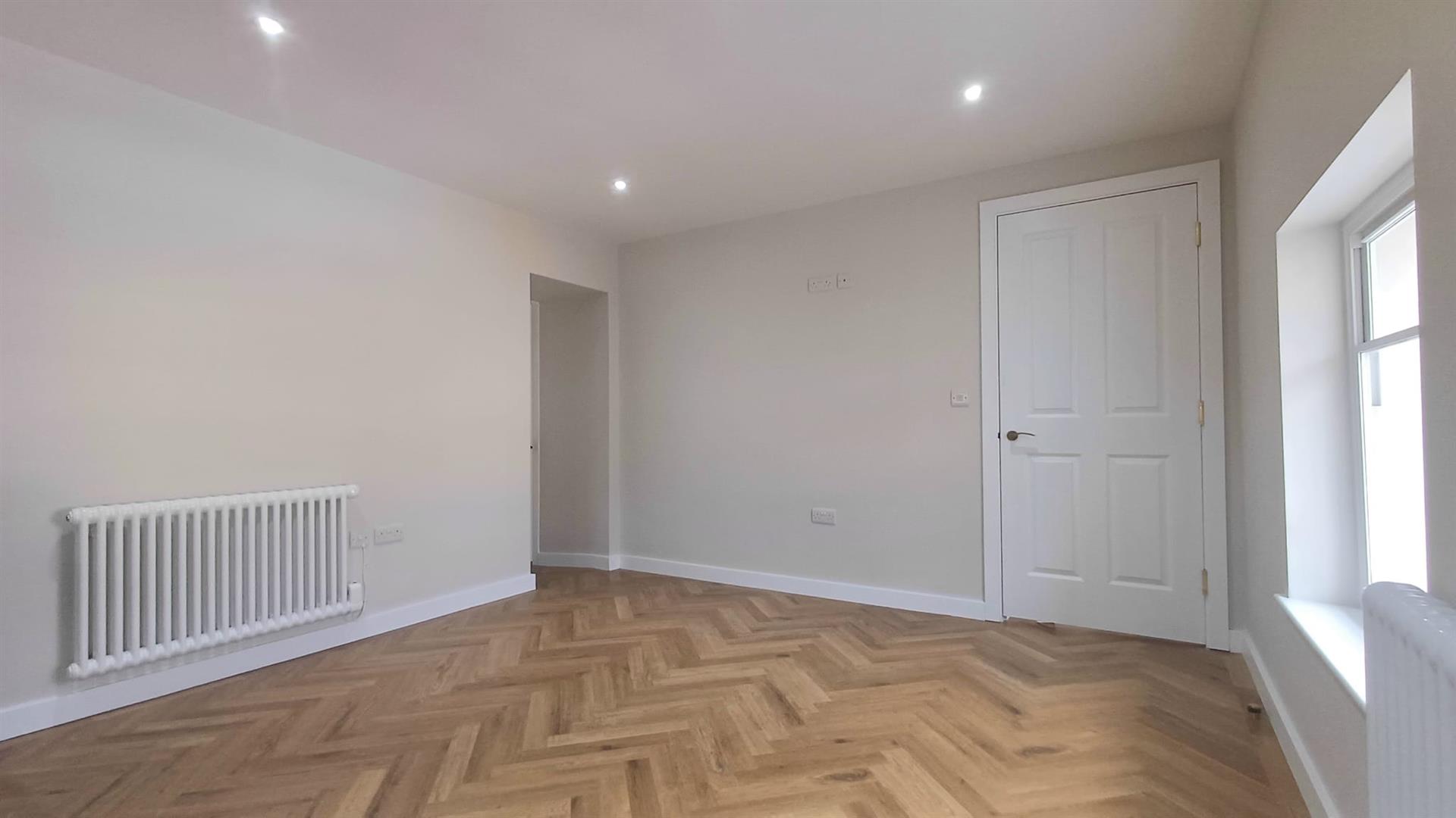 Flat 2, 36, Matlock Street, Bakewell, DE45 1EE