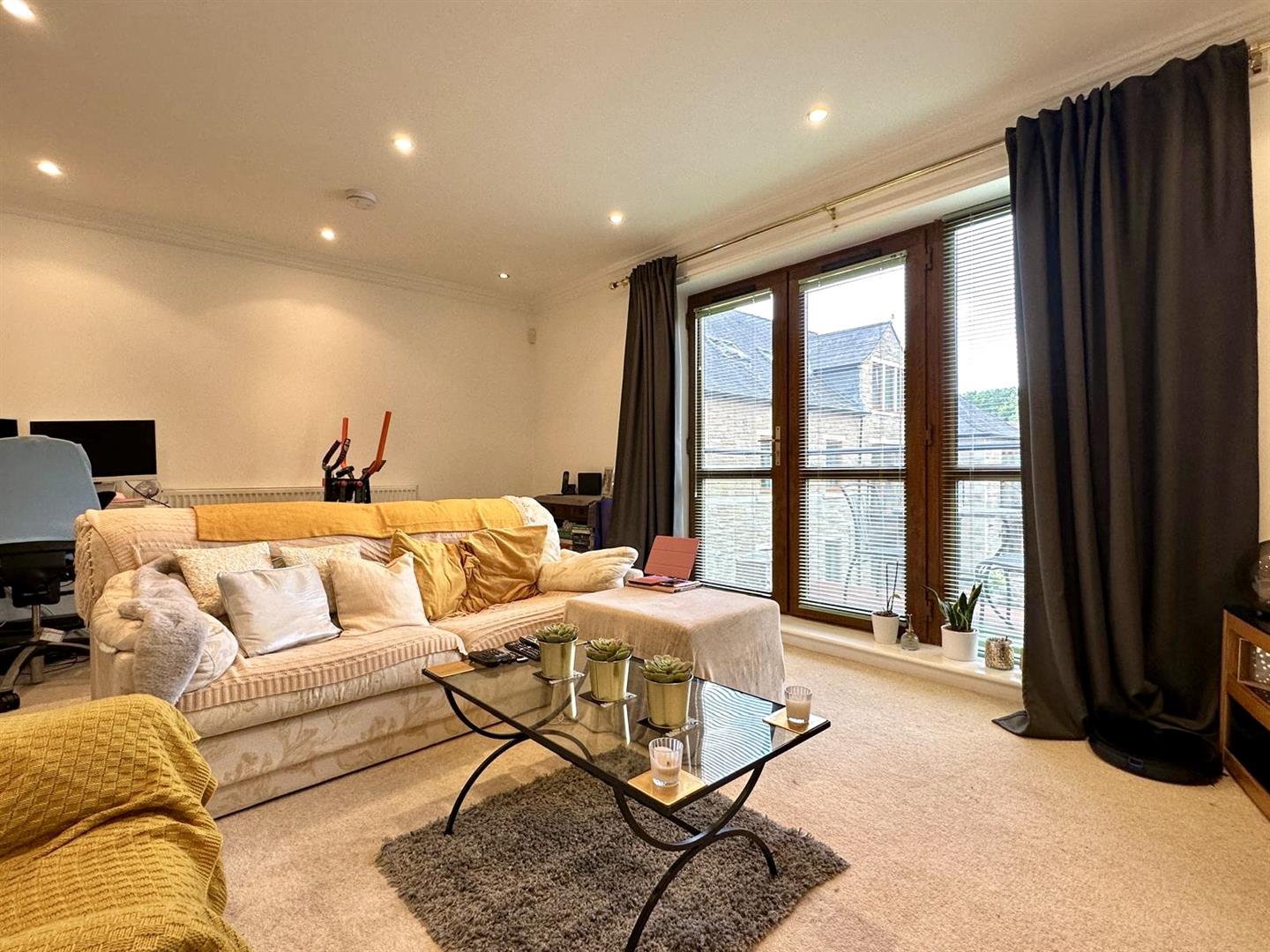 Flat 9, 249, Millhouses Lane, Sheffield, S11 9JS