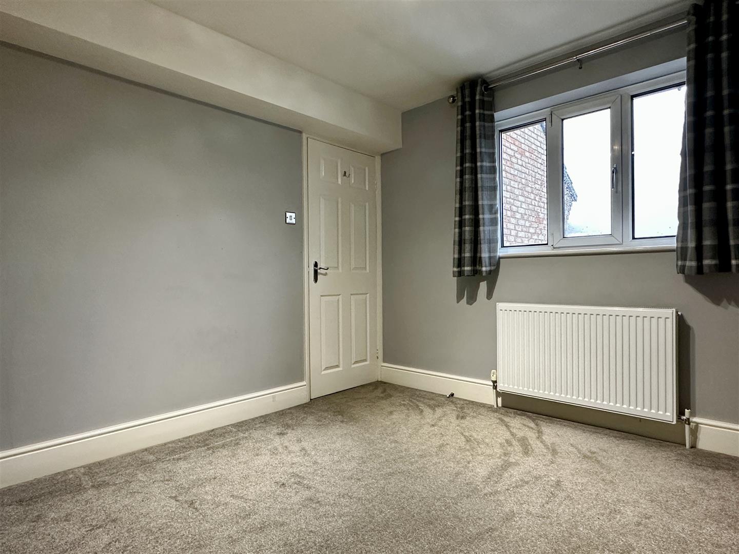 11, Trent Close, Edlington, Doncaster, DN12 1SG