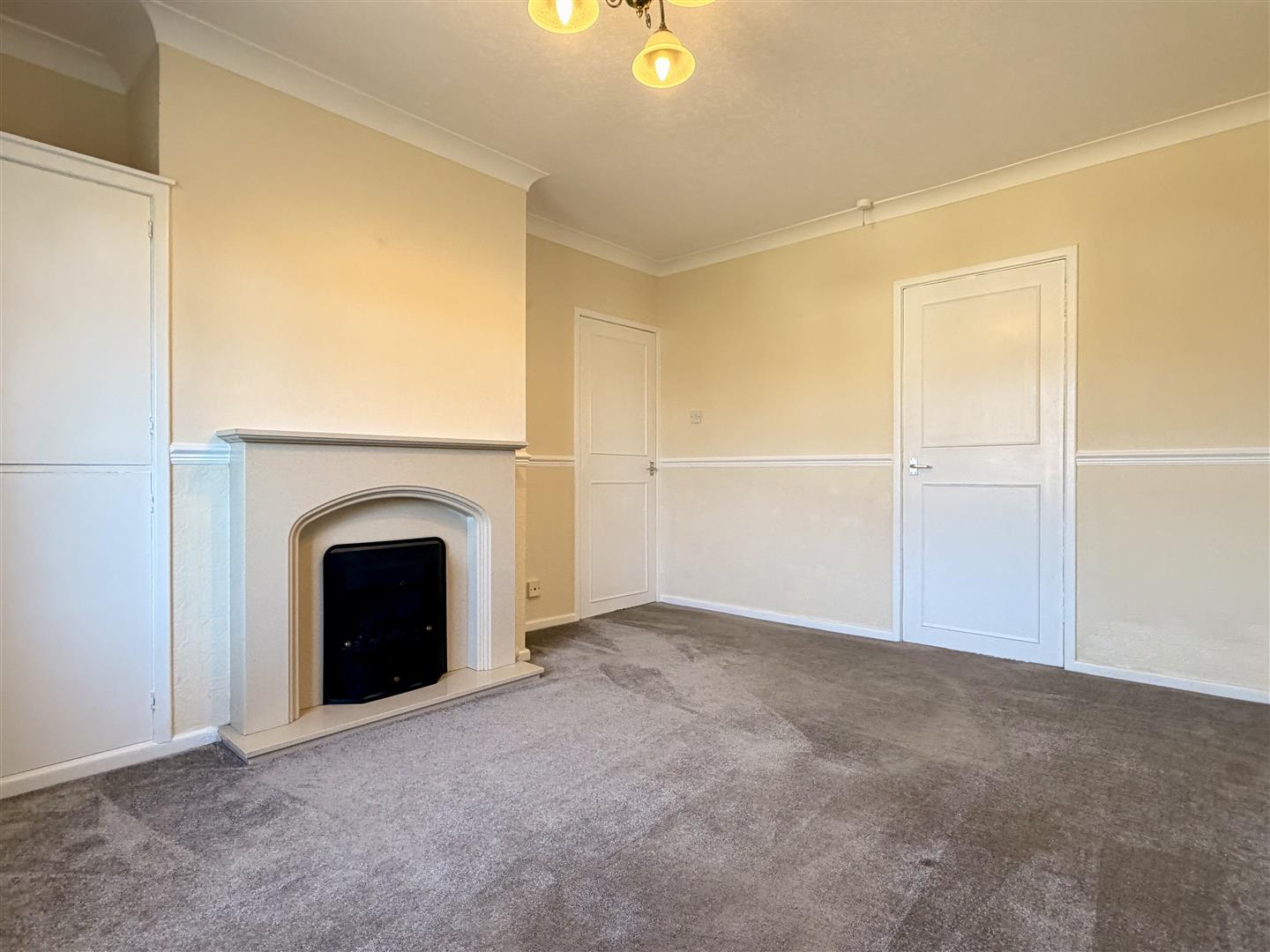 104, Wong Lane, Tickhill, Doncaster, DN11 9JL