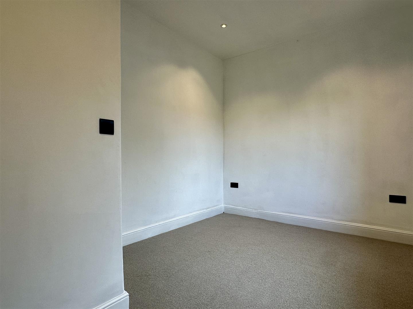 1 Pickford Villas, Monyash Road, Bakewell, DE45 1FG