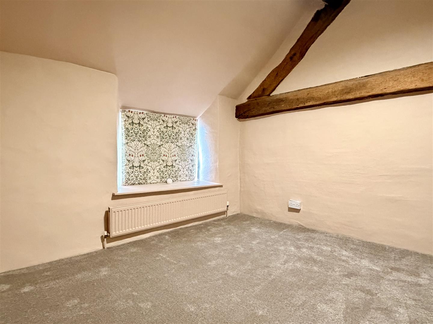 Madeira House, Commercial Road, Tideswell, Buxton, SK17 8NU