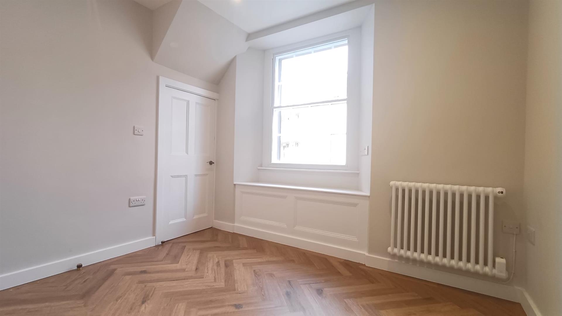 Flat 2, 36, Matlock Street, Bakewell, DE45 1EE