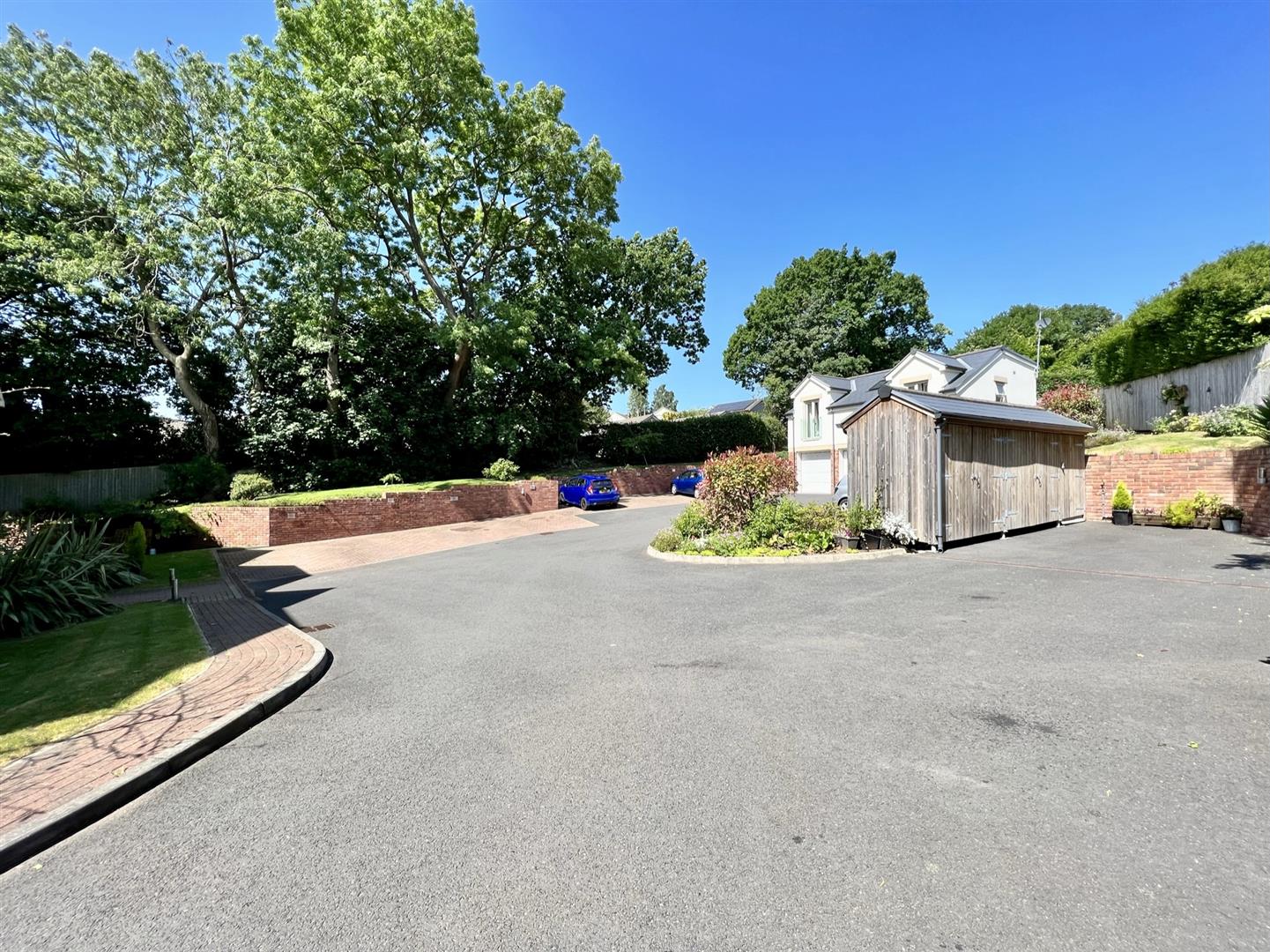 Apartment 8, Blacka Moor Gardens, 291 Totley Brook Road, Sheffield, S17 3QX