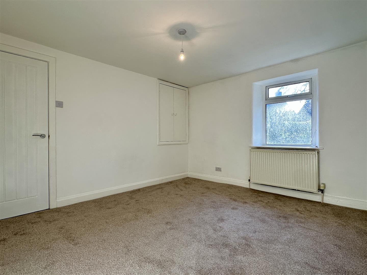 1 Chapel Cottages, Main Road, Hathersage, Hope Valley, S32 1BB