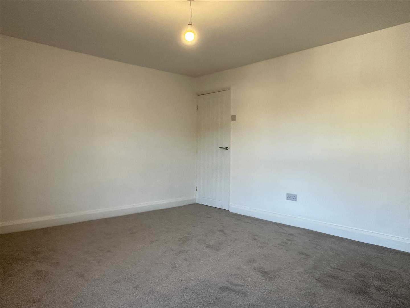 1 Chapel Cottages, Main Road, Hathersage, Hope Valley, S32 1BB