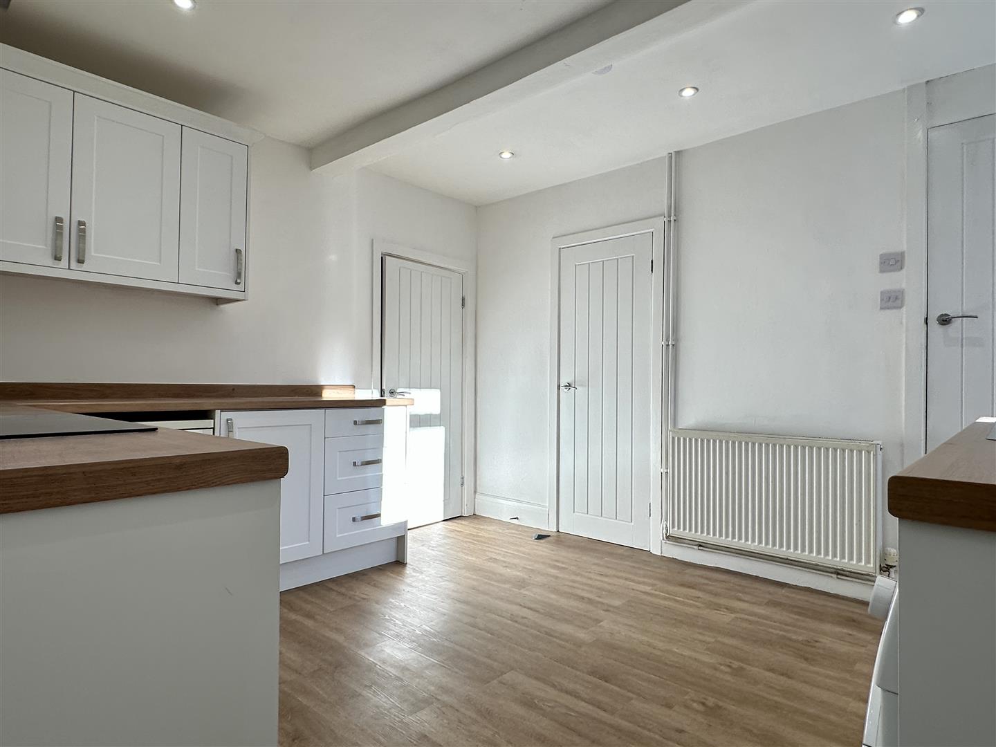 1 Chapel Cottages, Main Road, Hathersage, Hope Valley, S32 1BB