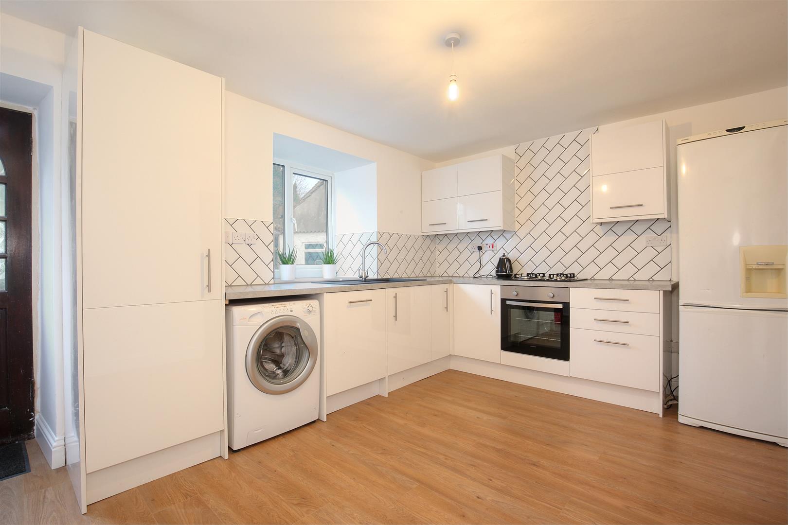 2, Nags Head Coach House, Market Place, Castleton, S33 8WQ