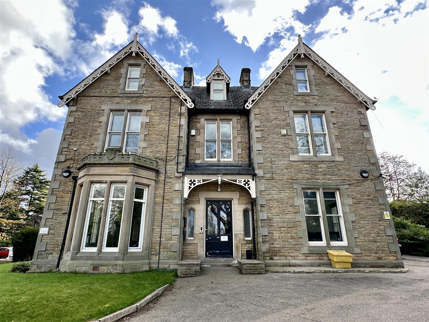 Apt 3, Beeches House, 131E, Psalter Lane, Nether Edge, Sheffield, S11 8UX