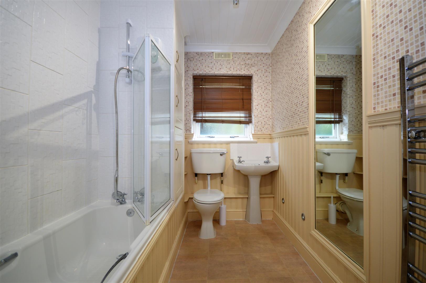Flat 2, 8, Tapton House Road, Broomhill, Sheffield, S10 5BY