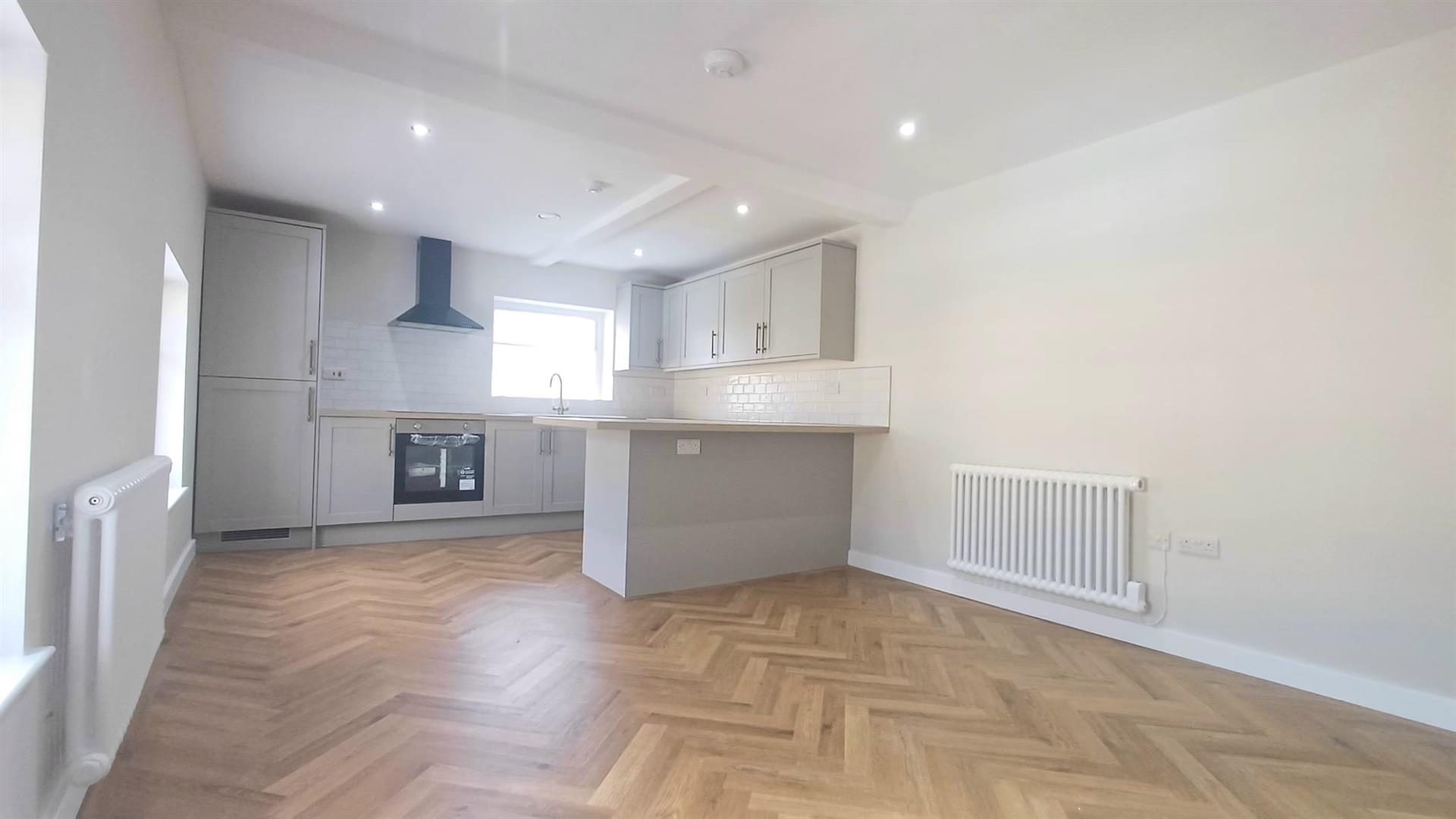 Flat 2, 36, Matlock Street, Bakewell, DE45 1EE
