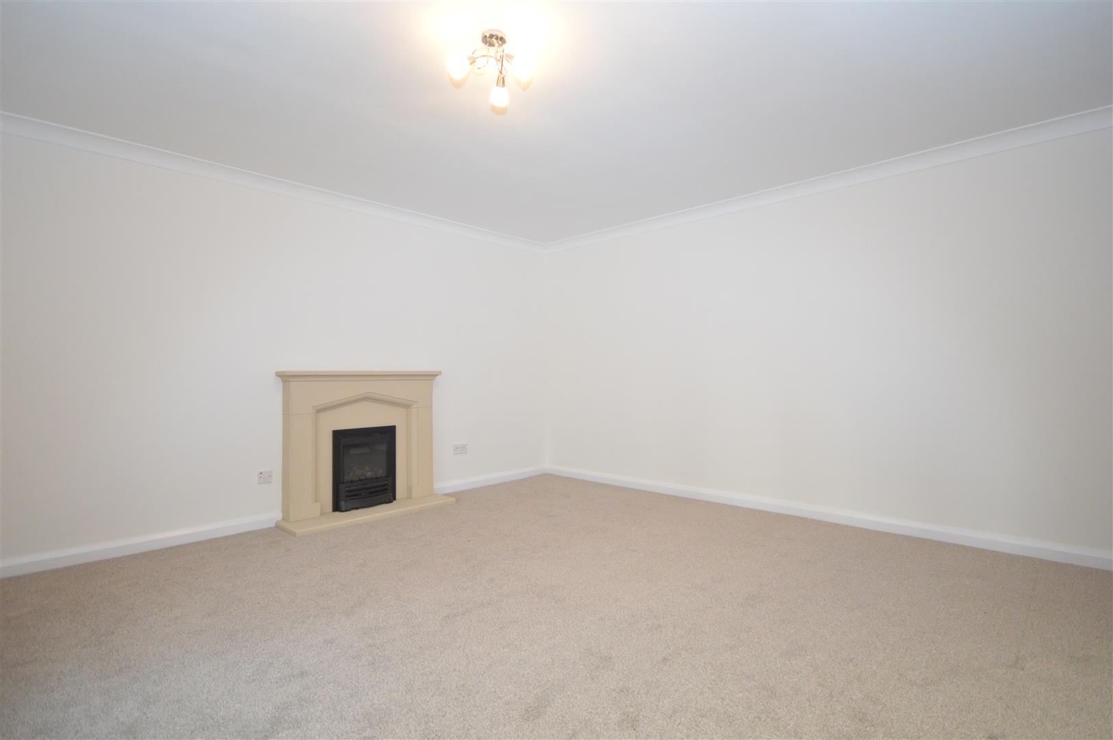 32, Ryefield Gardens, Sheffield, S11 9UD