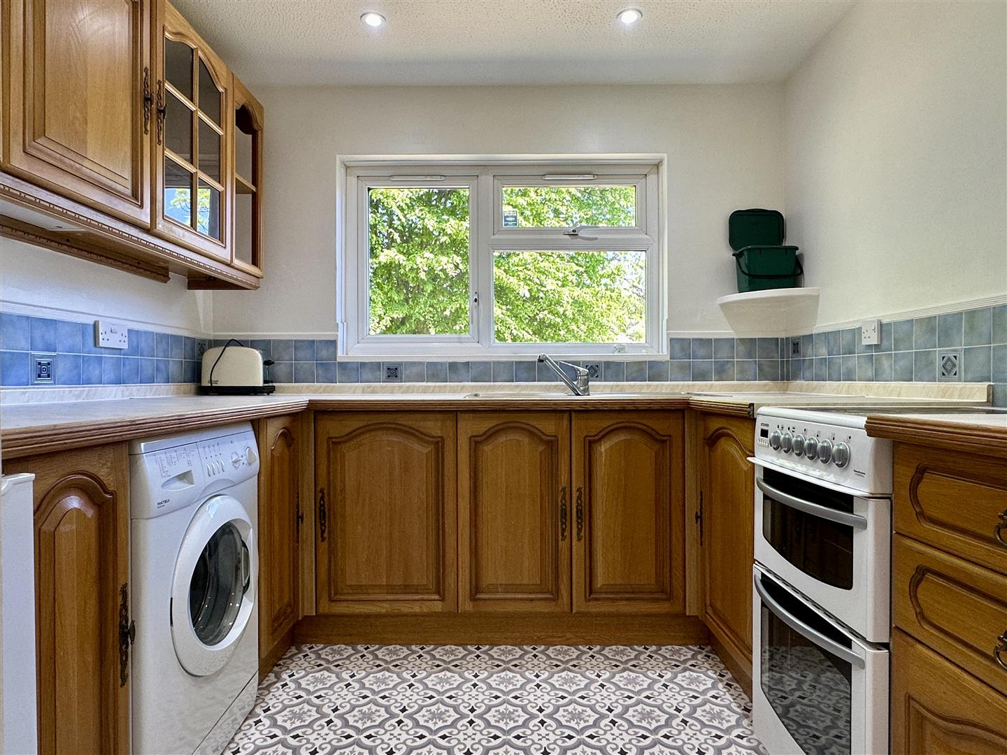 27, The Crofts, Hathersage, Hope Valley, S32 1DG