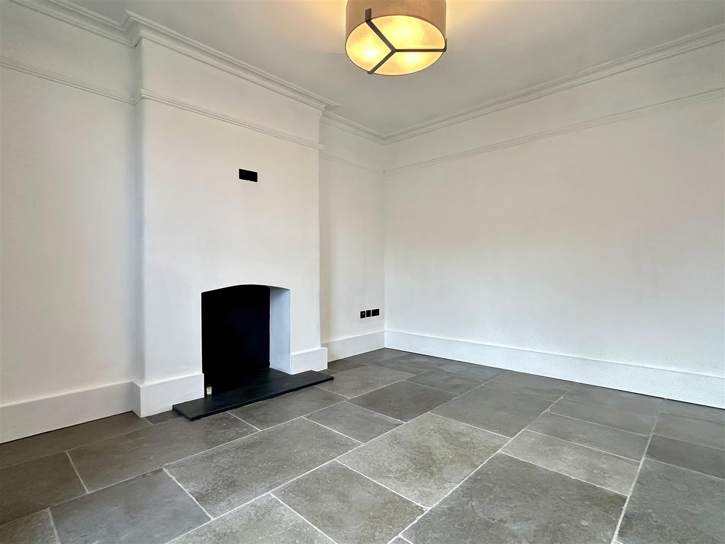 1 Pickford Villas, Monyash Road, Bakewell, DE45 1FG