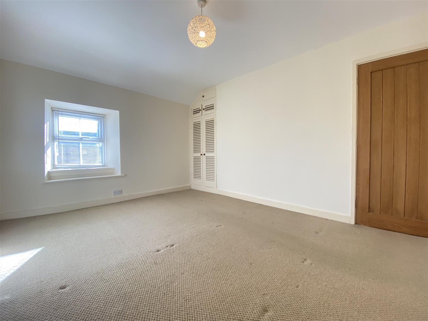 1 Rambler Cottage, Edale Road, Hope, S33 6ZF