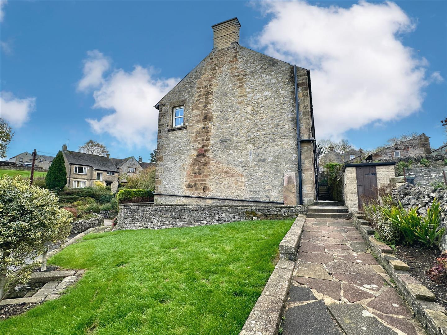 1 Pickford Villas, Monyash Road, Bakewell, DE45 1FG