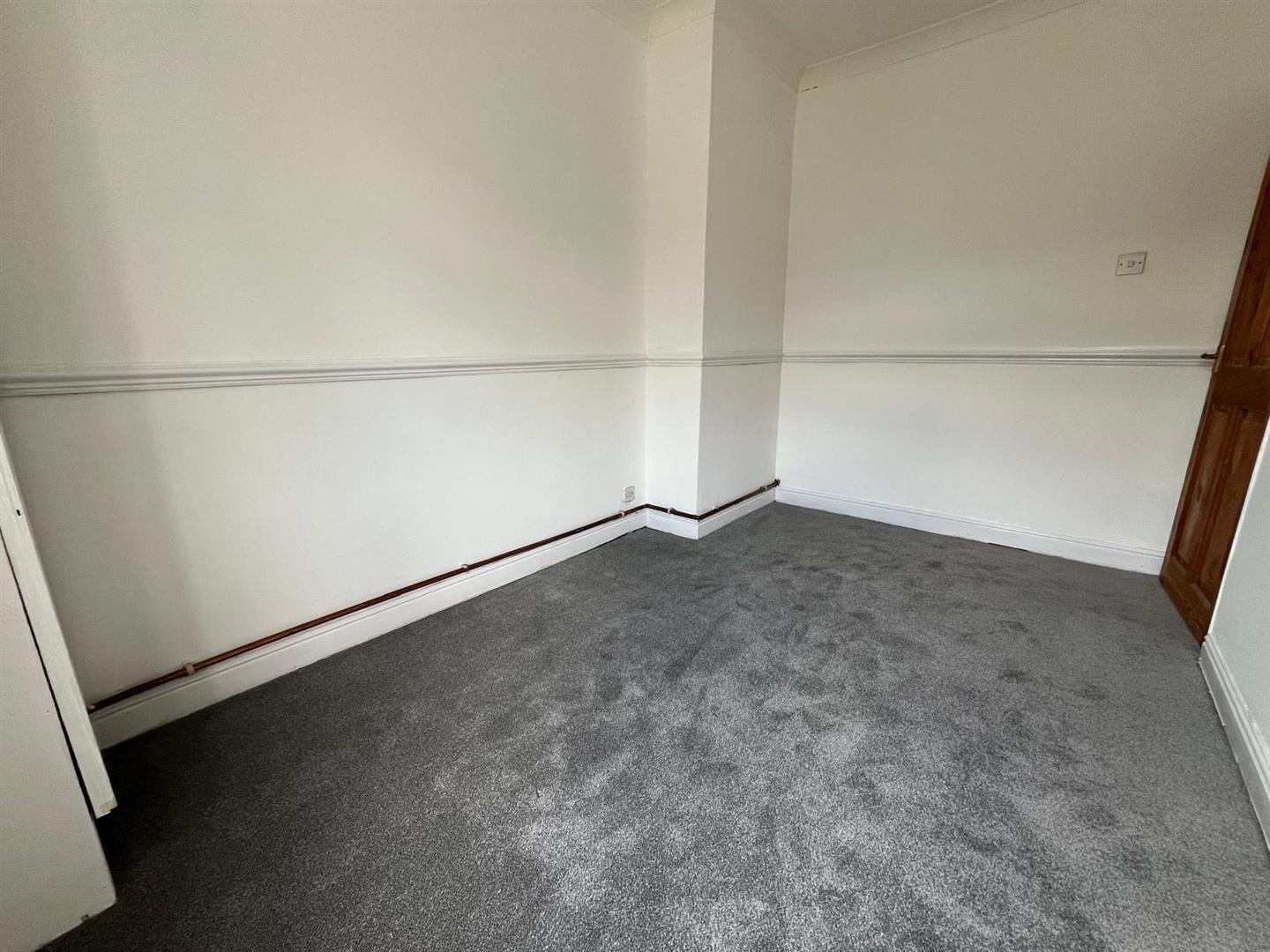 15, Beech Grove, Bentley, DN5 0DG