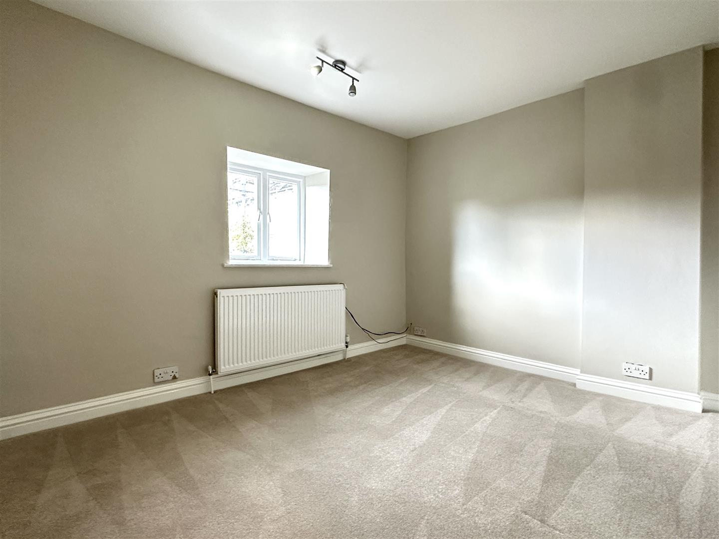 Greystones Cottage, High Street, Stoney Middleton, Hope Valley, S32 4TL