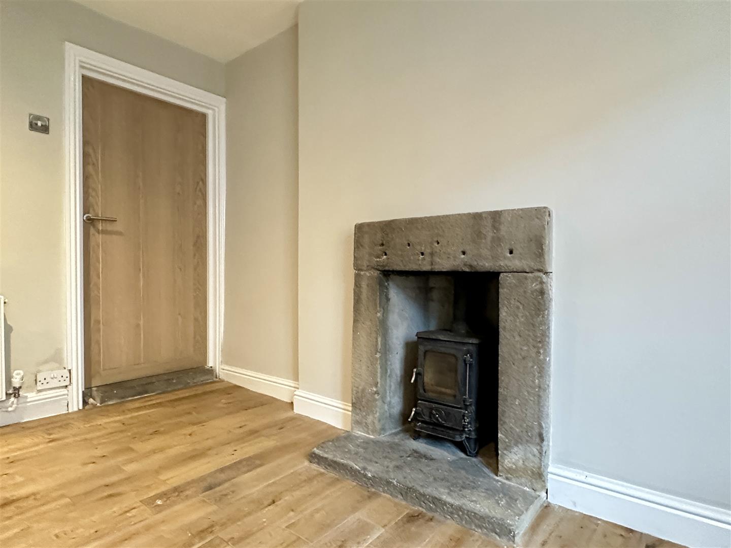 Greystones Cottage, High Street, Stoney Middleton, Hope Valley, S32 4TL