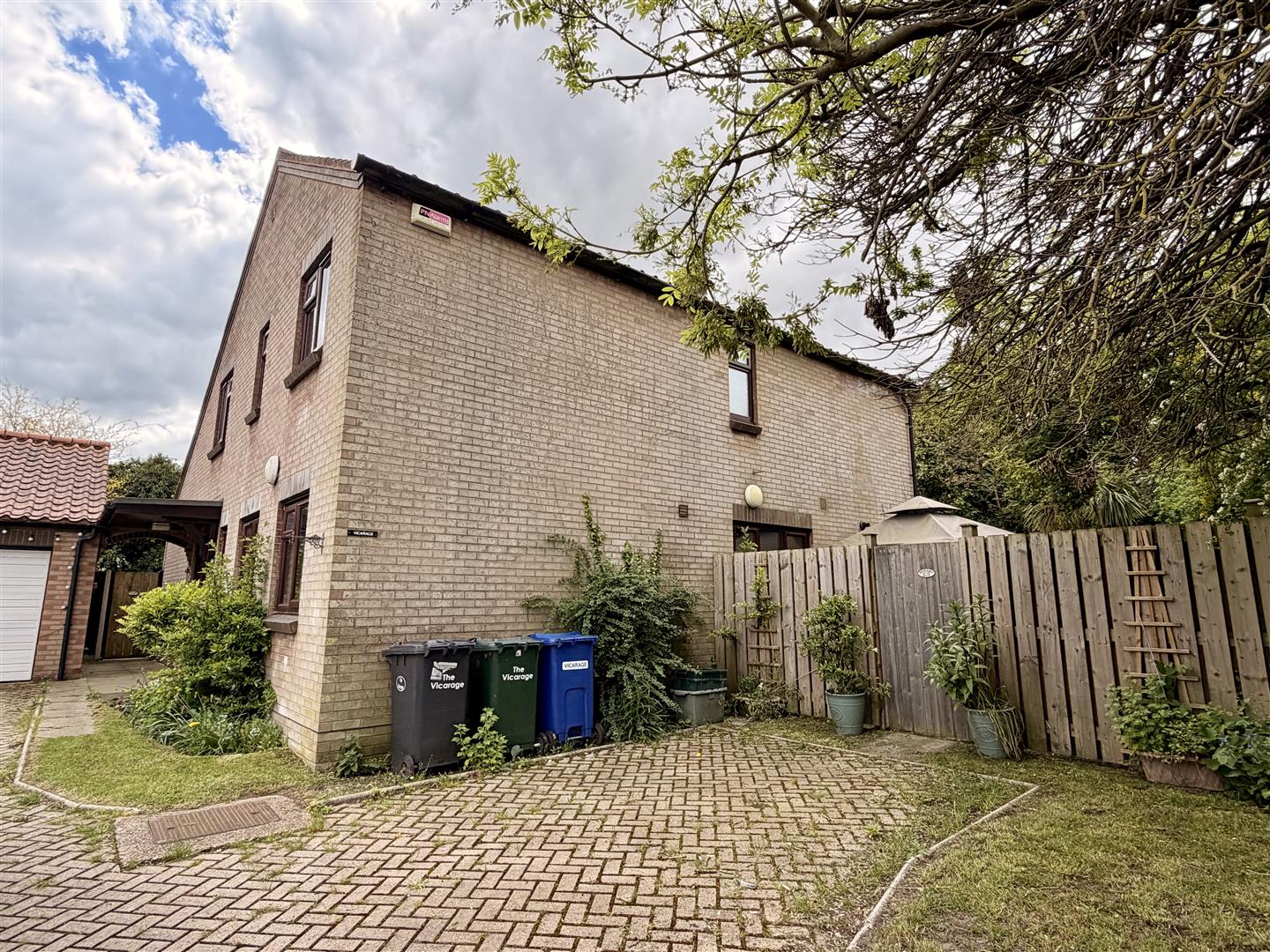 The Vicarage, Vicarage Drive, Wadworth, Doncaster, DN11 9AN