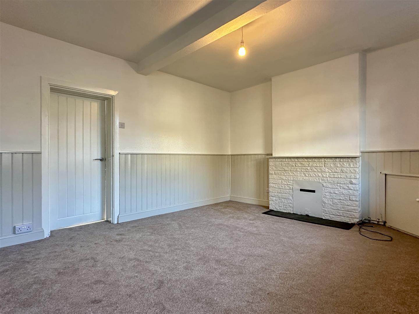 1 Chapel Cottages, Main Road, Hathersage, Hope Valley, S32 1BB