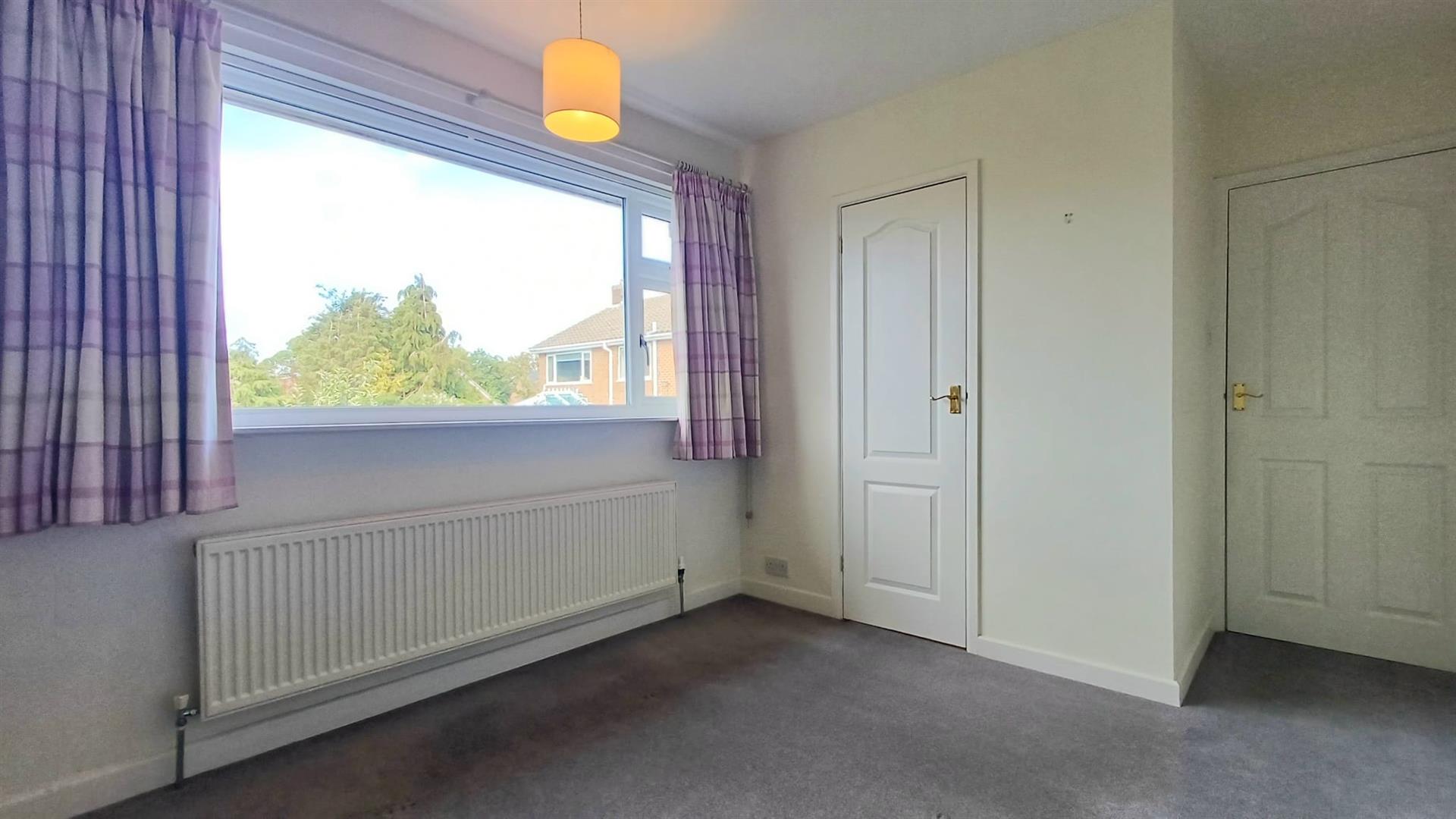 16, Lancaster Crescent, Tickhill, Doncaster, DN11 9PX