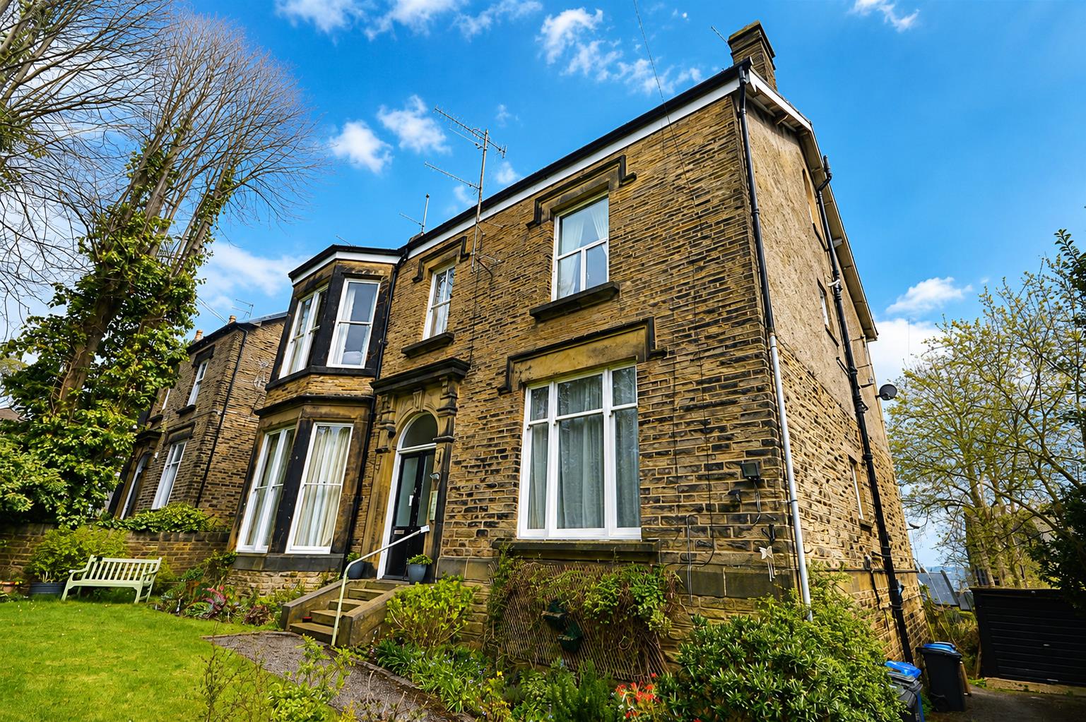 Flat 2, 8, Tapton House Road, Broomhill, Sheffield, S10 5BY
