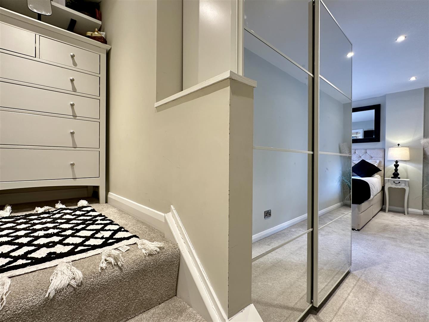 2, Akley Bank Close, Sheffield, S17 4DW