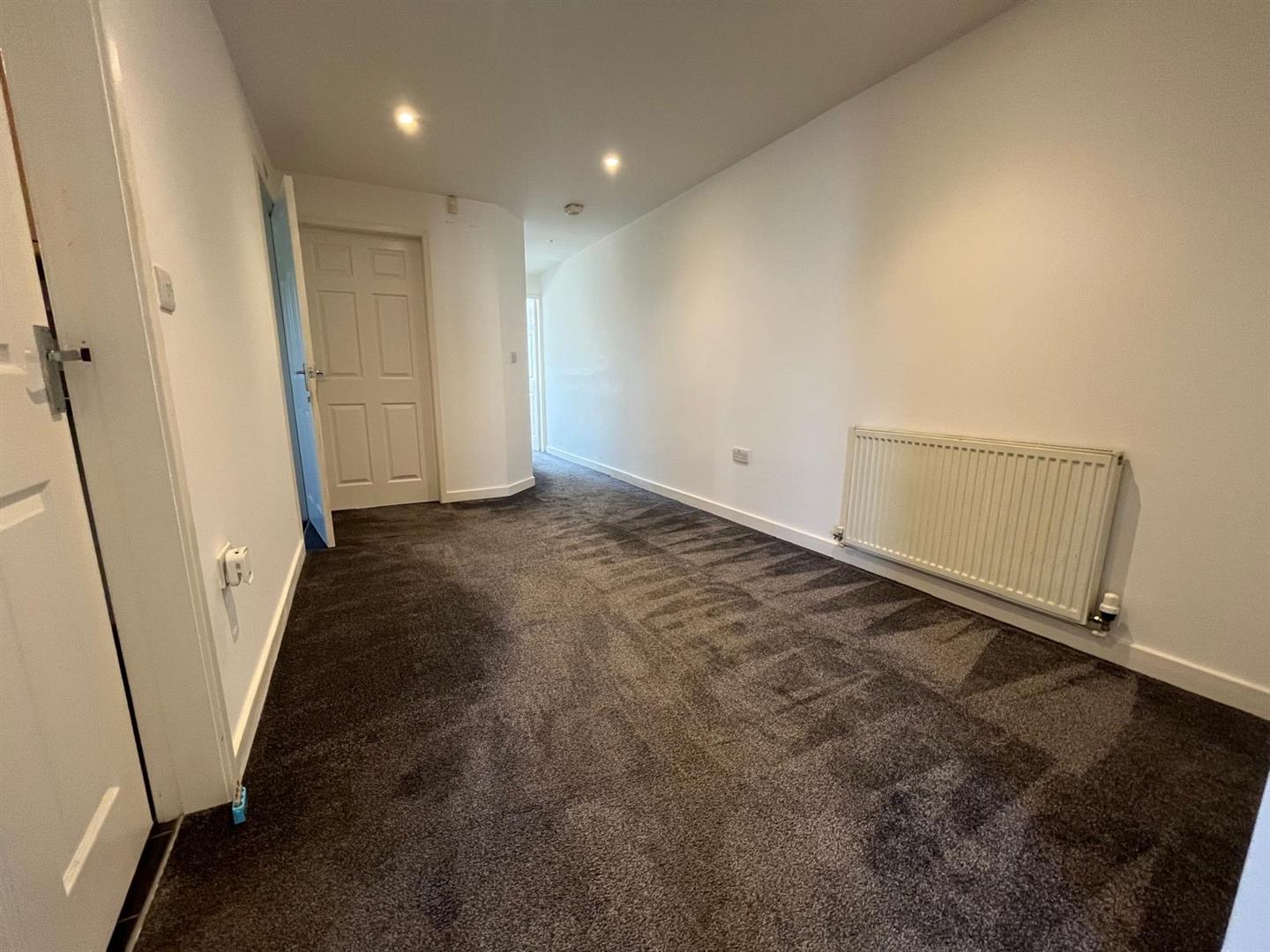 5a, Poplar Road, Dunscroft, DN7 4AW
