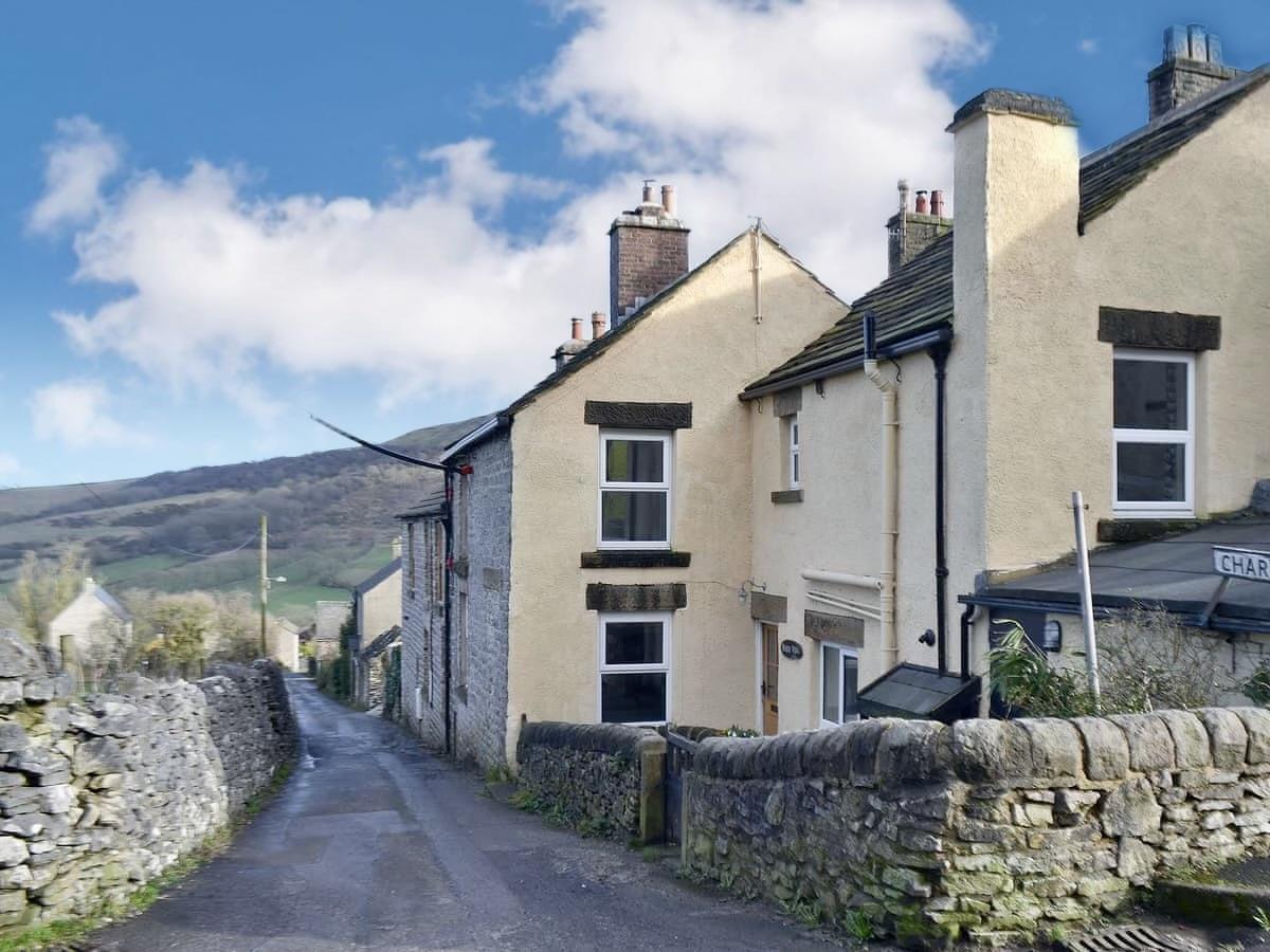 North View, Charlotte Lane, Bradwell, Hope Valley, S33 9HH