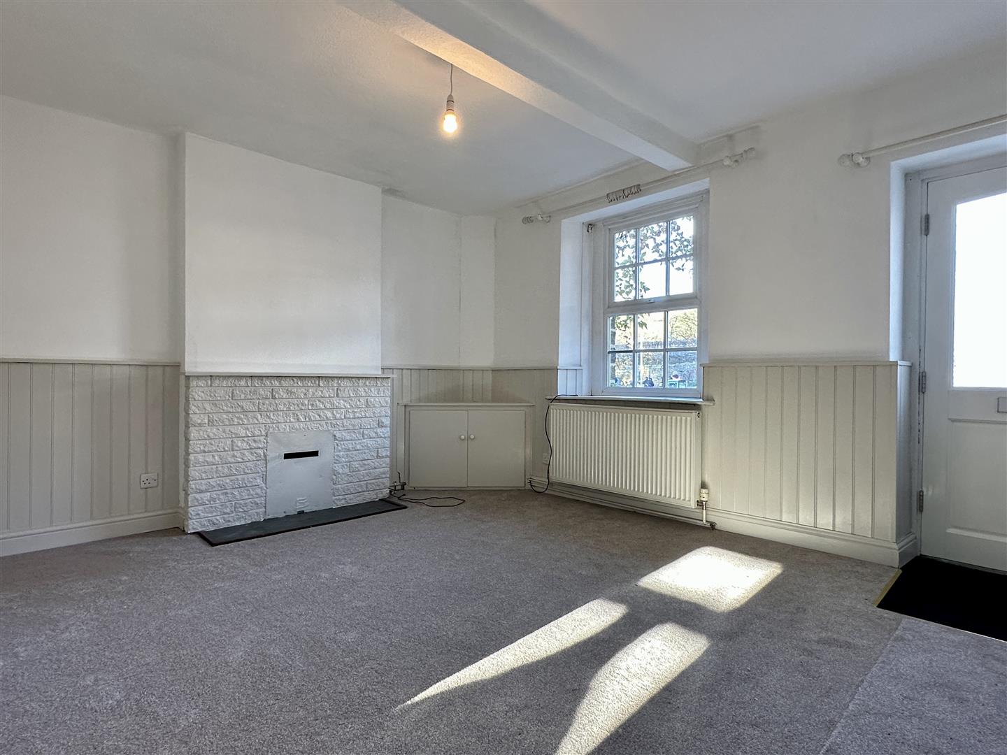 1 Chapel Cottages, Main Road, Hathersage, Hope Valley, S32 1BB