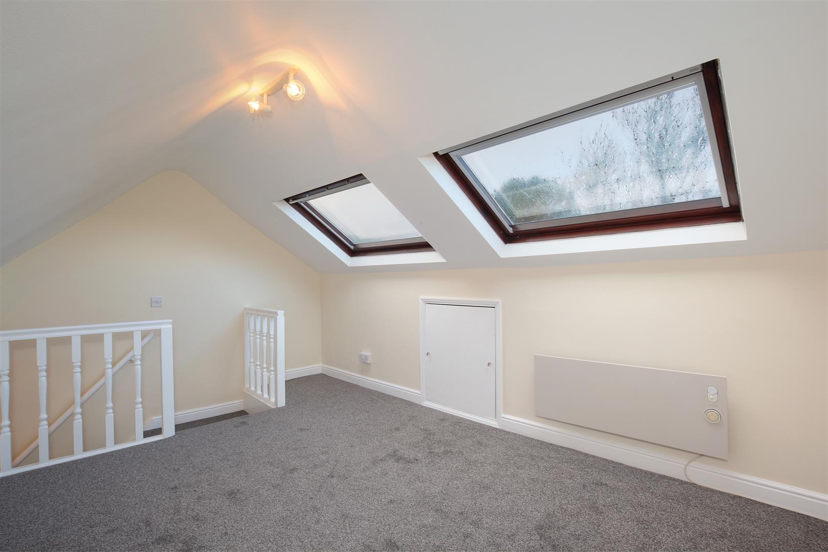 2, Nags Head Coach House, Market Place, Castleton, S33 8WQ