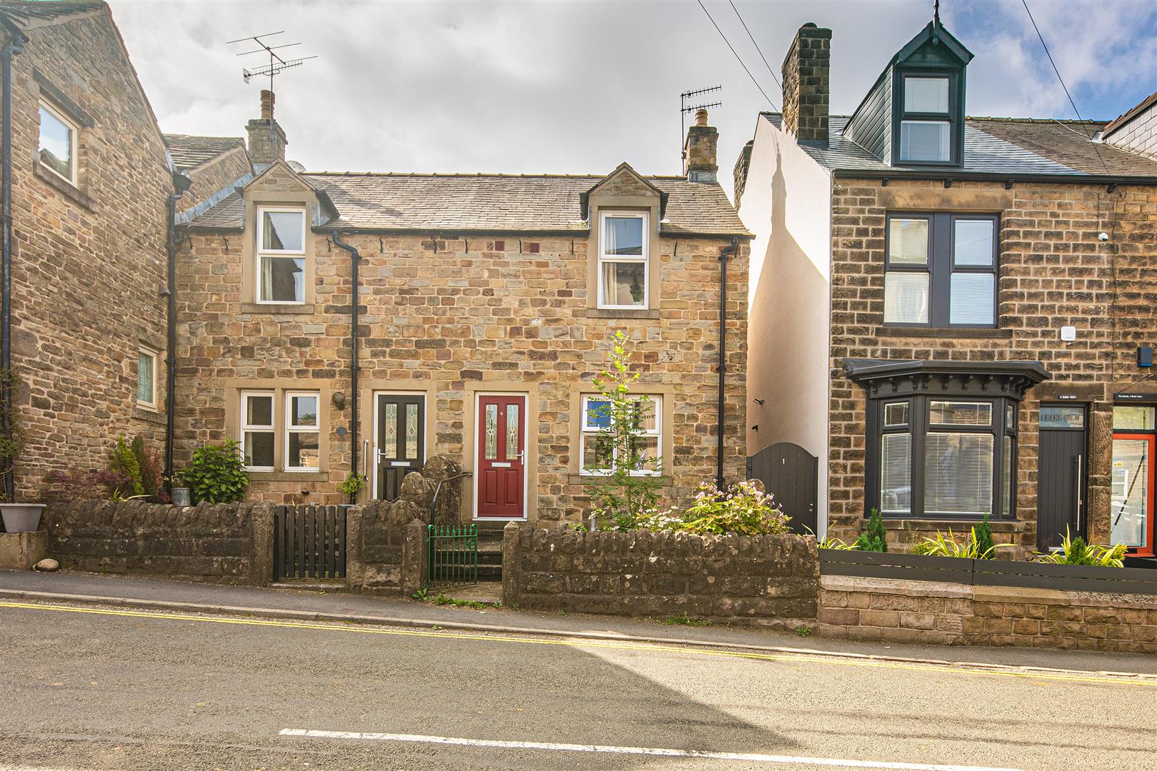 6, Ibbotsons Farm Cottages, Main Road, Hathersage, Hope Valley, S32 1BB