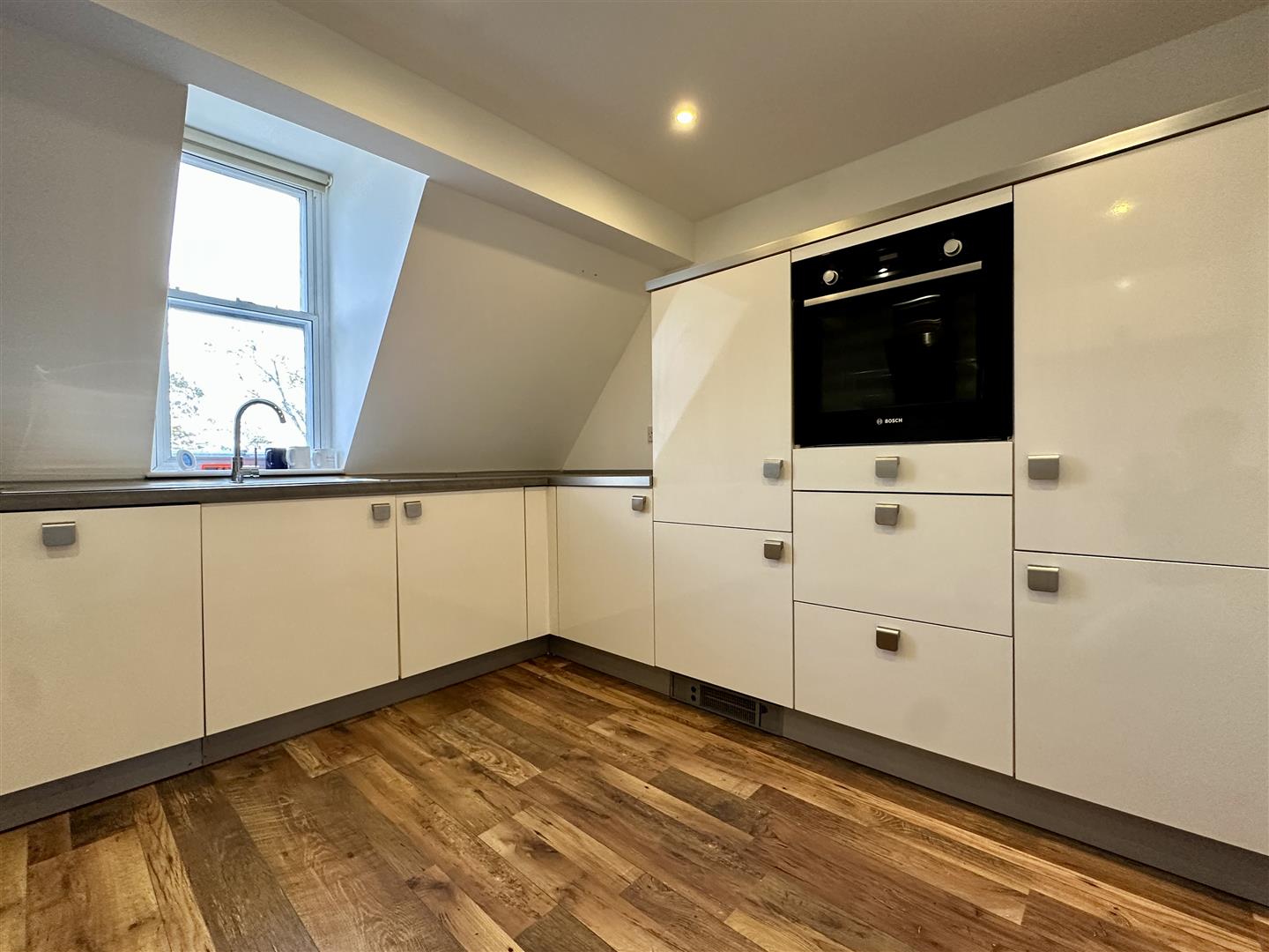 Apt 3, Beeches House, 131E, Psalter Lane, Nether Edge, Sheffield, S11 8UX