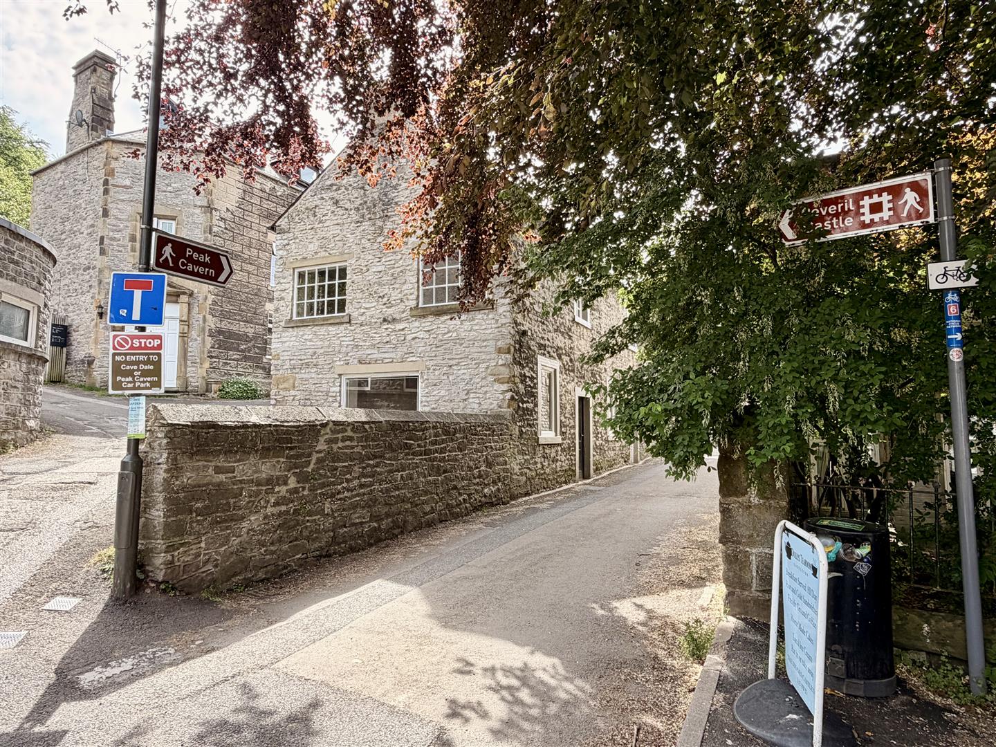 Castle Cottage, The Stones, Castleton, Hope Valley, S33 8WQ