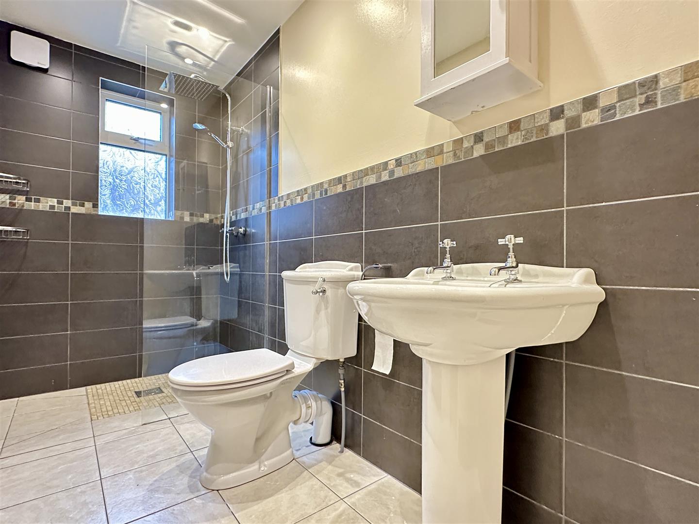 32, Spurr Street, Sheffield, S2 3GY