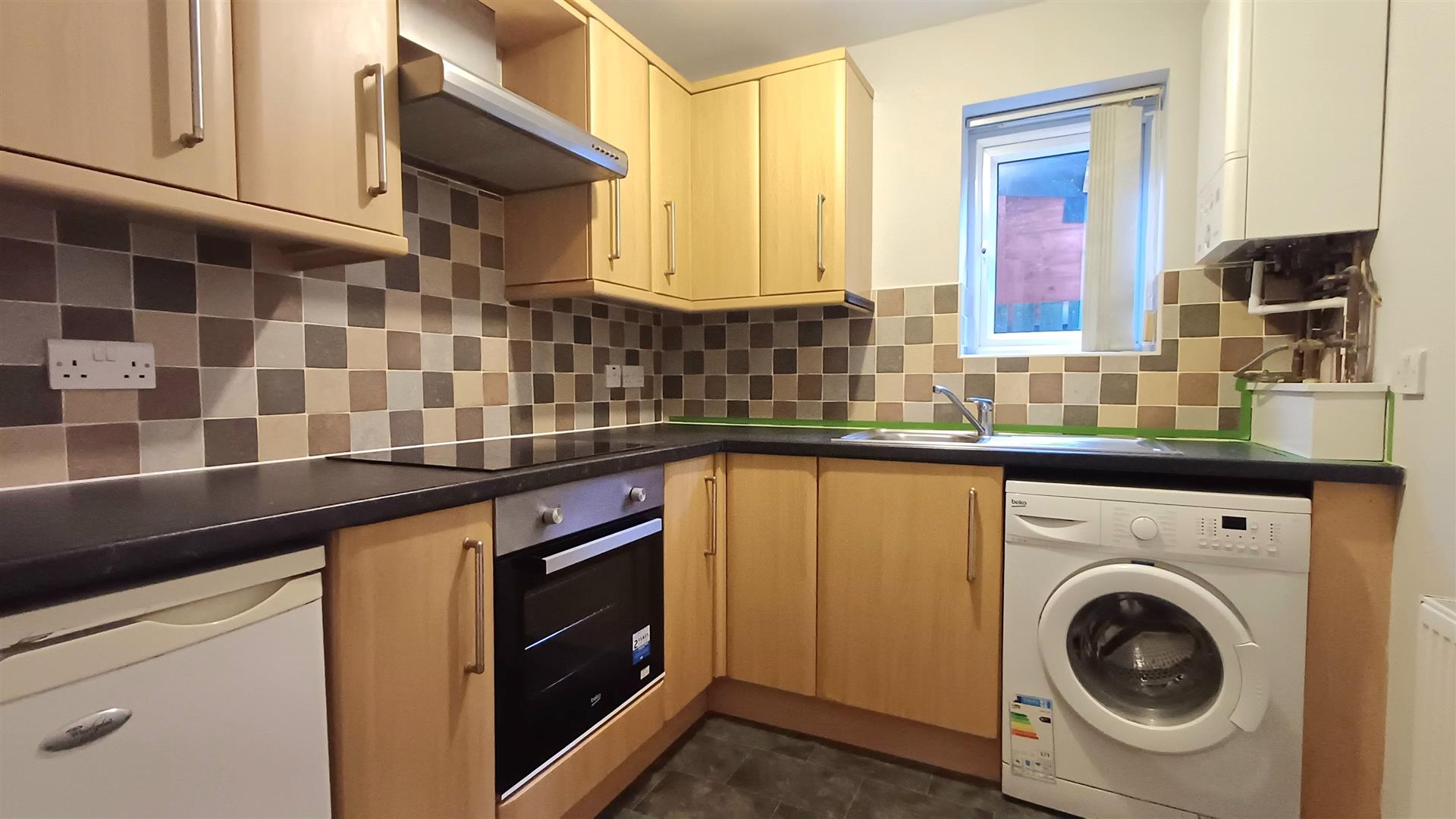 7a, Poplar Road, Dunscroft, DN7 4AW