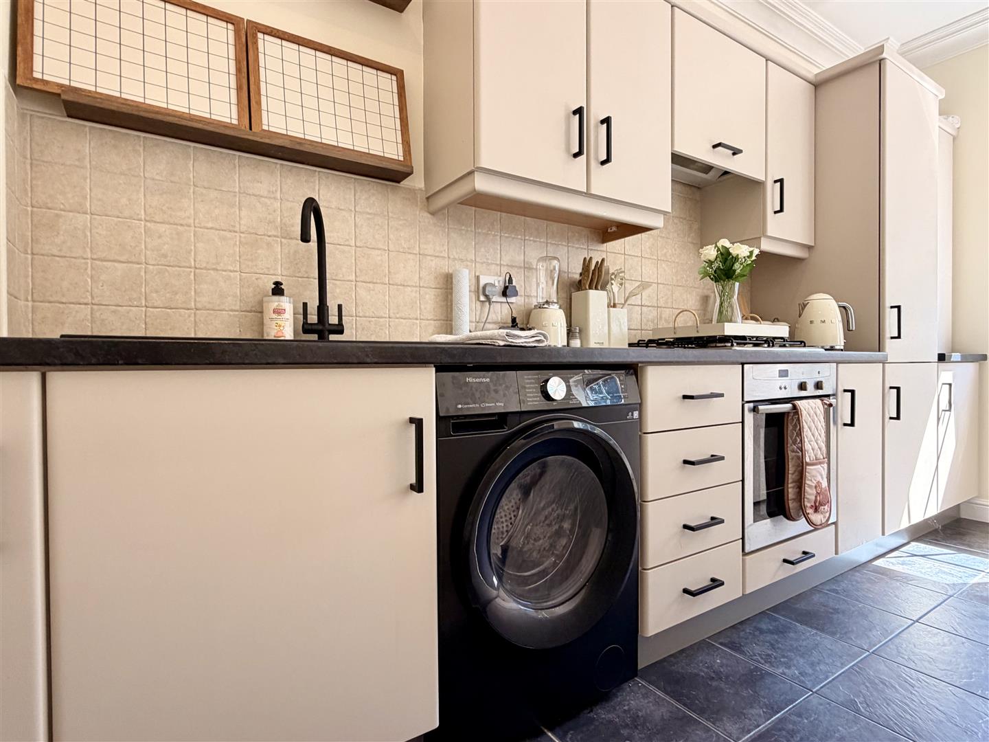 Hastings Court, Flat 8, 250 Bawtry Road, Wickersley, Rotherham, S66 1JY