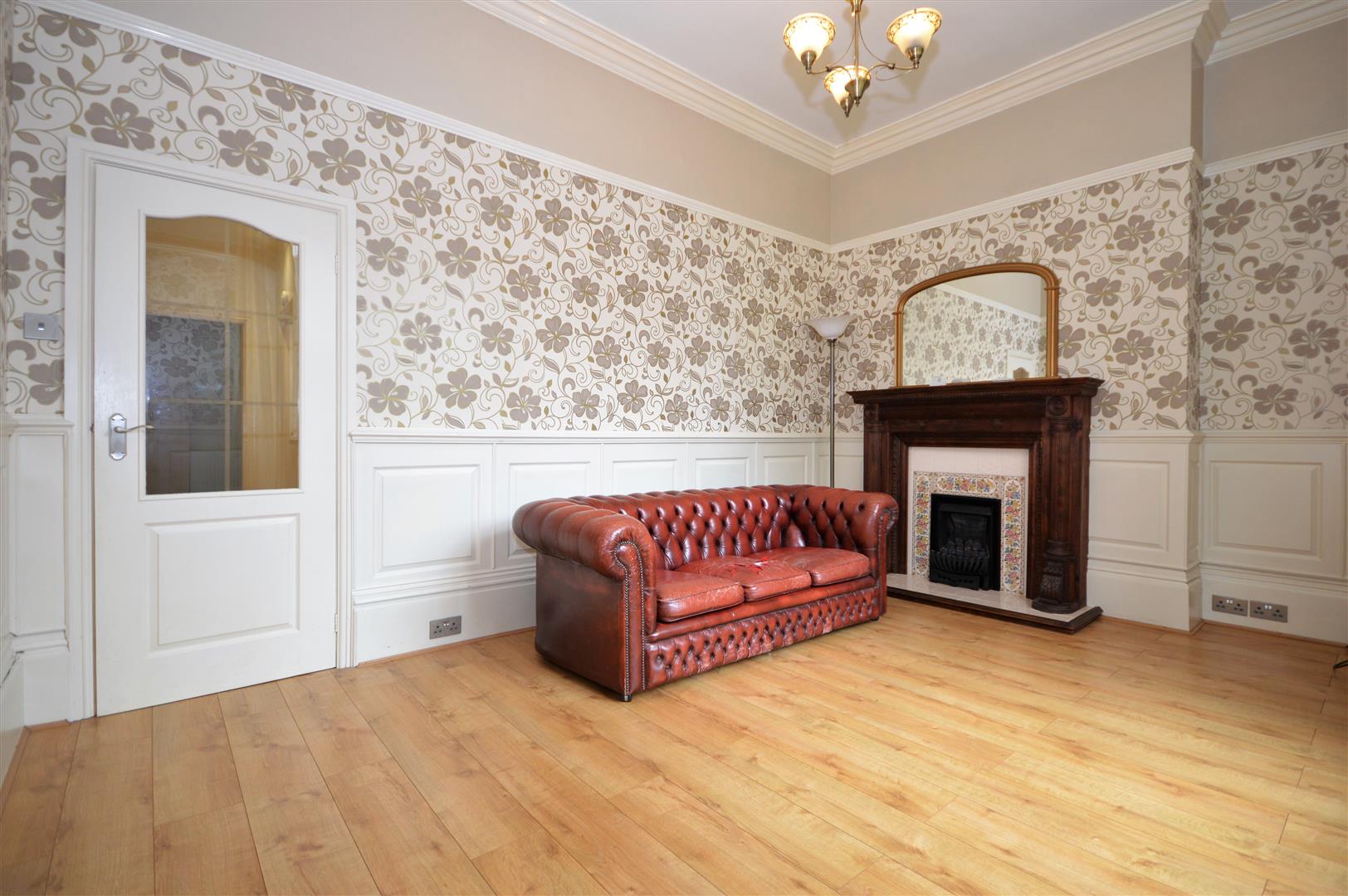 Flat 2, 8, Tapton House Road, Broomhill, Sheffield, S10 5BY