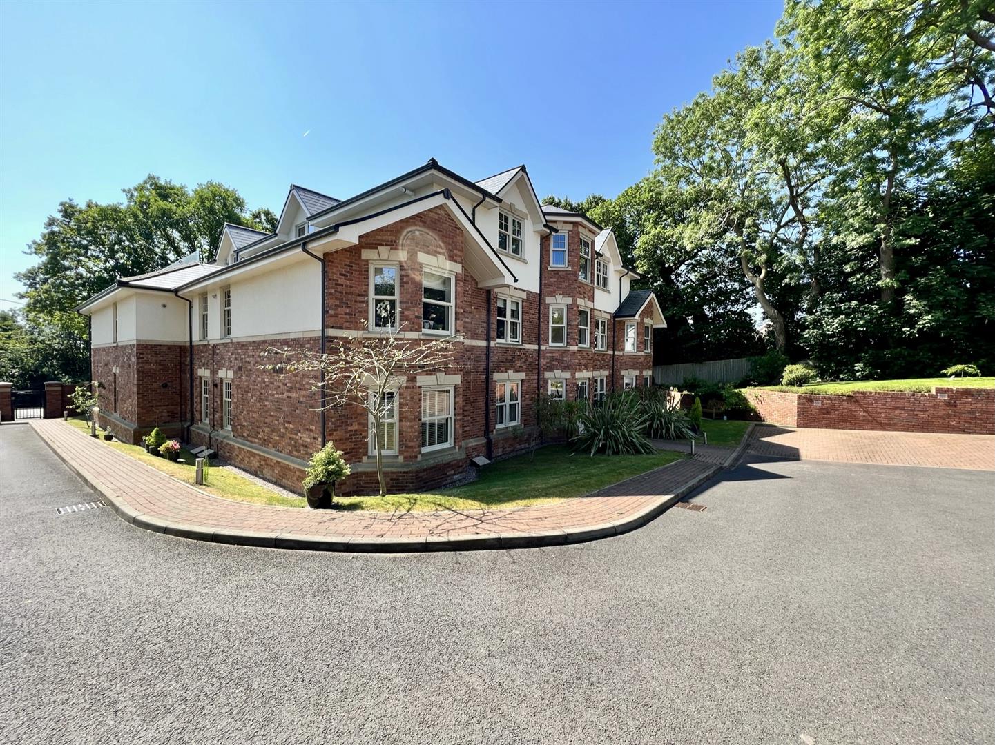 Apartment 8, Blacka Moor Gardens, 291 Totley Brook Road, Sheffield, S17 3QX
