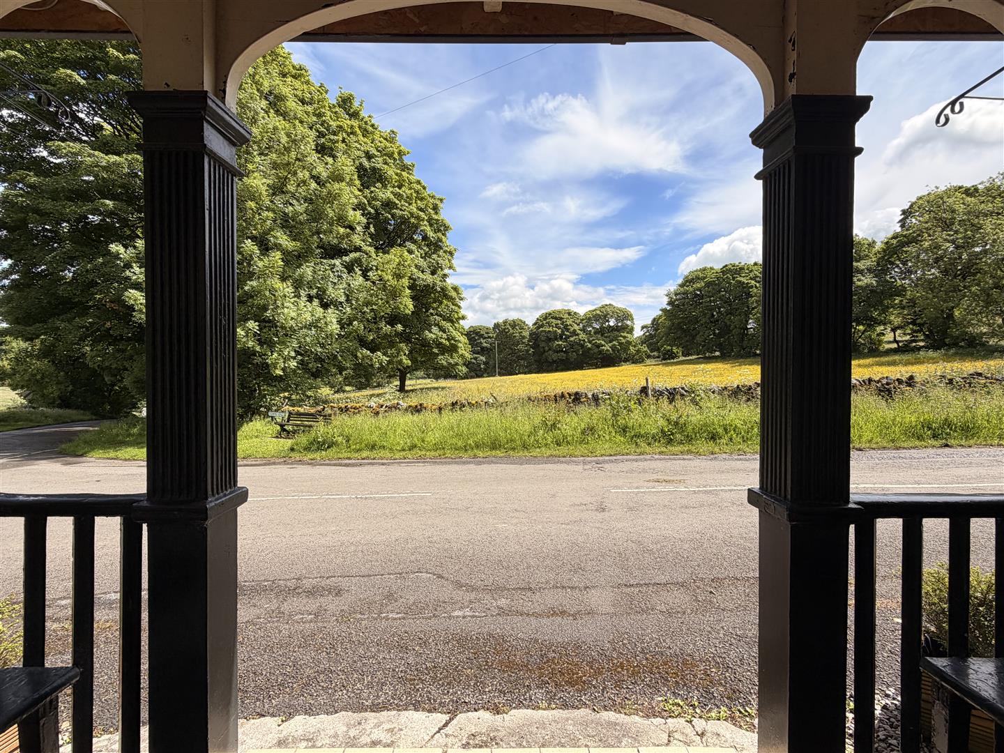 1, Dale View, Taddington, Buxton, SK17 9UG