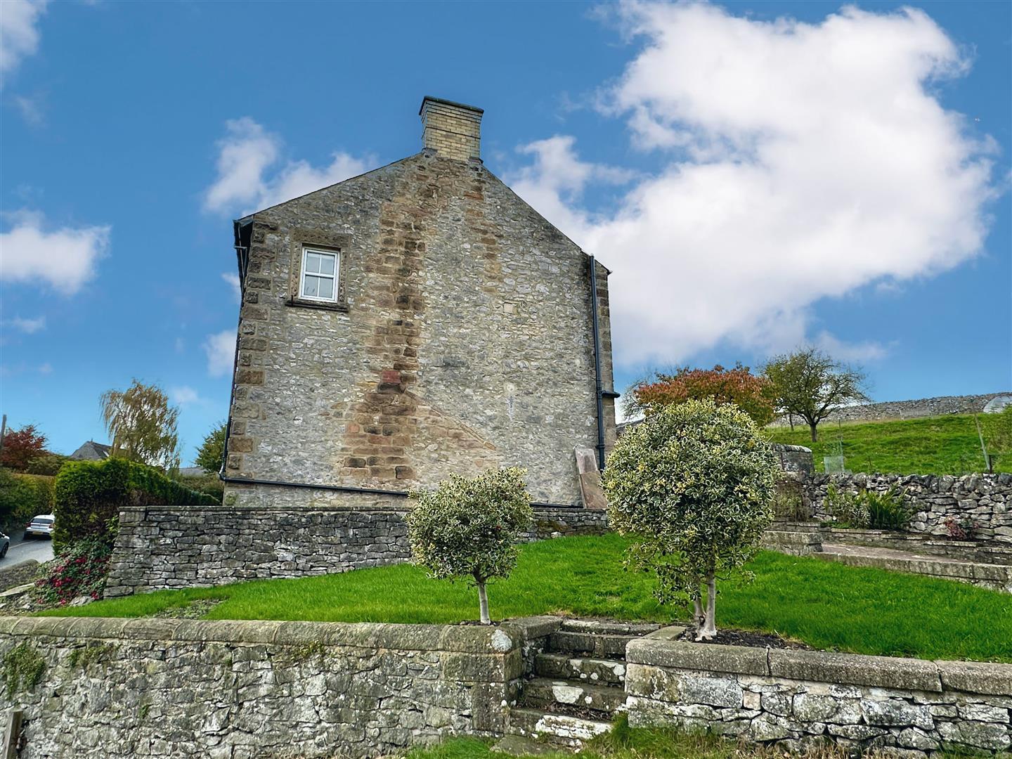 1 Pickford Villas, Monyash Road, Bakewell, DE45 1FG